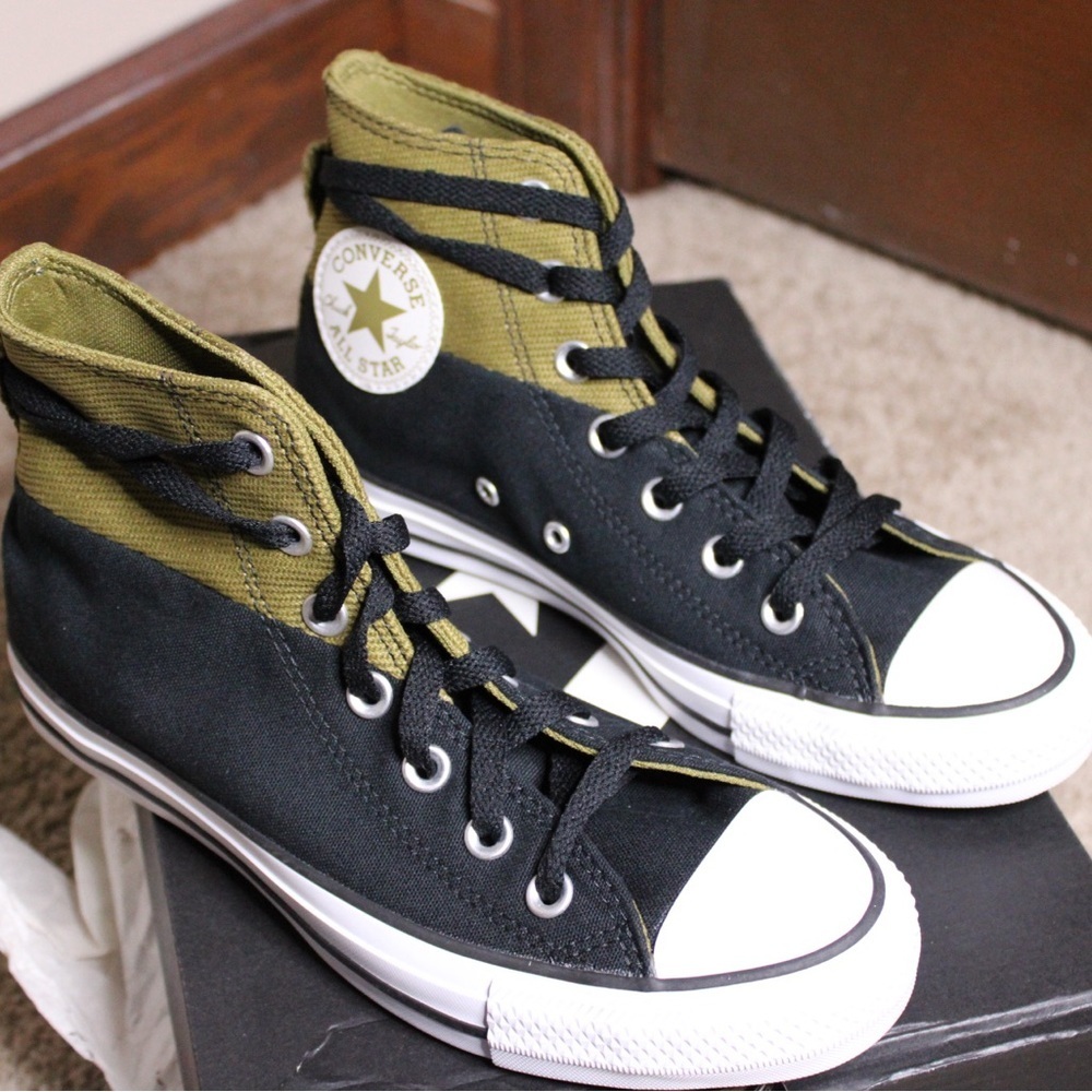 Converse Chuck Taylor Hi Sneakers Black Cosmic Turtle  Size 5 Men